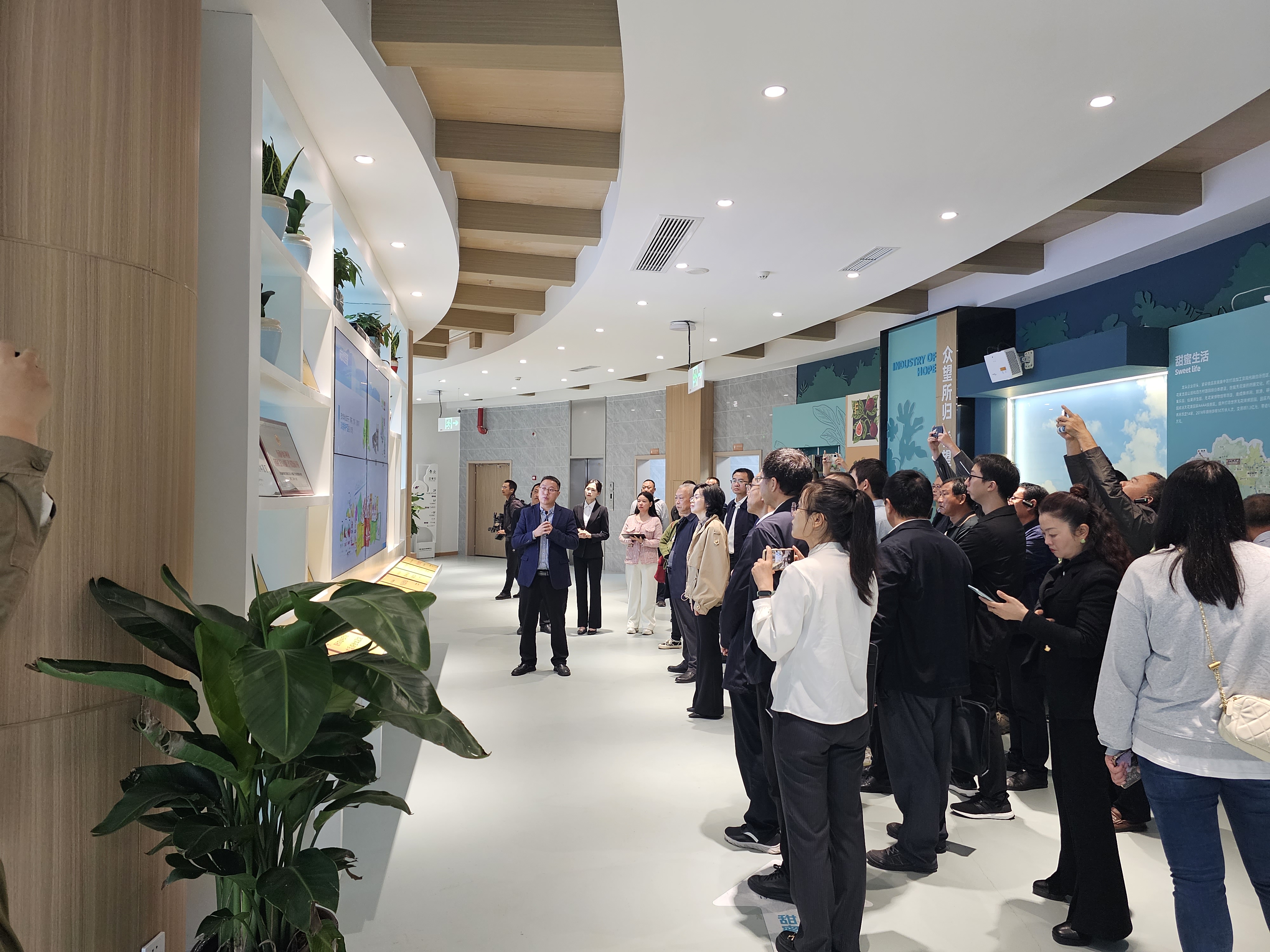 科音達(dá)無(wú)線講解器助力成渝地區(qū)雙城經(jīng)濟(jì)圈建設(shè)